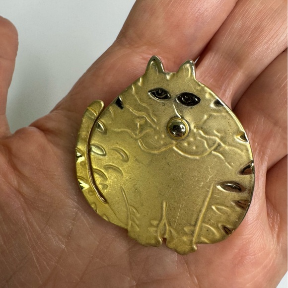 Gold Fat Cat Brooch Personality Smiling Smirking Comical Kitty Vintage Pin - Picture 8 of 8